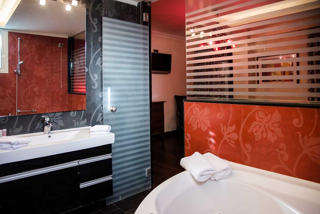 Hotel Maroussi Athens Room photo